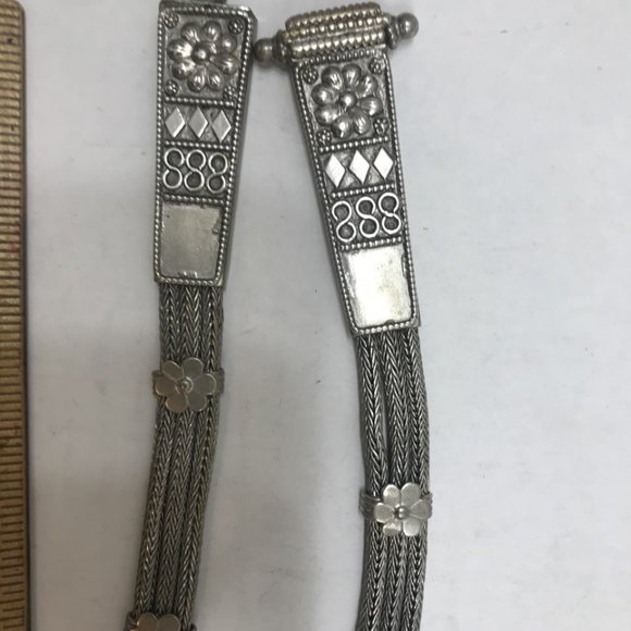 Silver Detailed Necklace - Picture 6 of 8